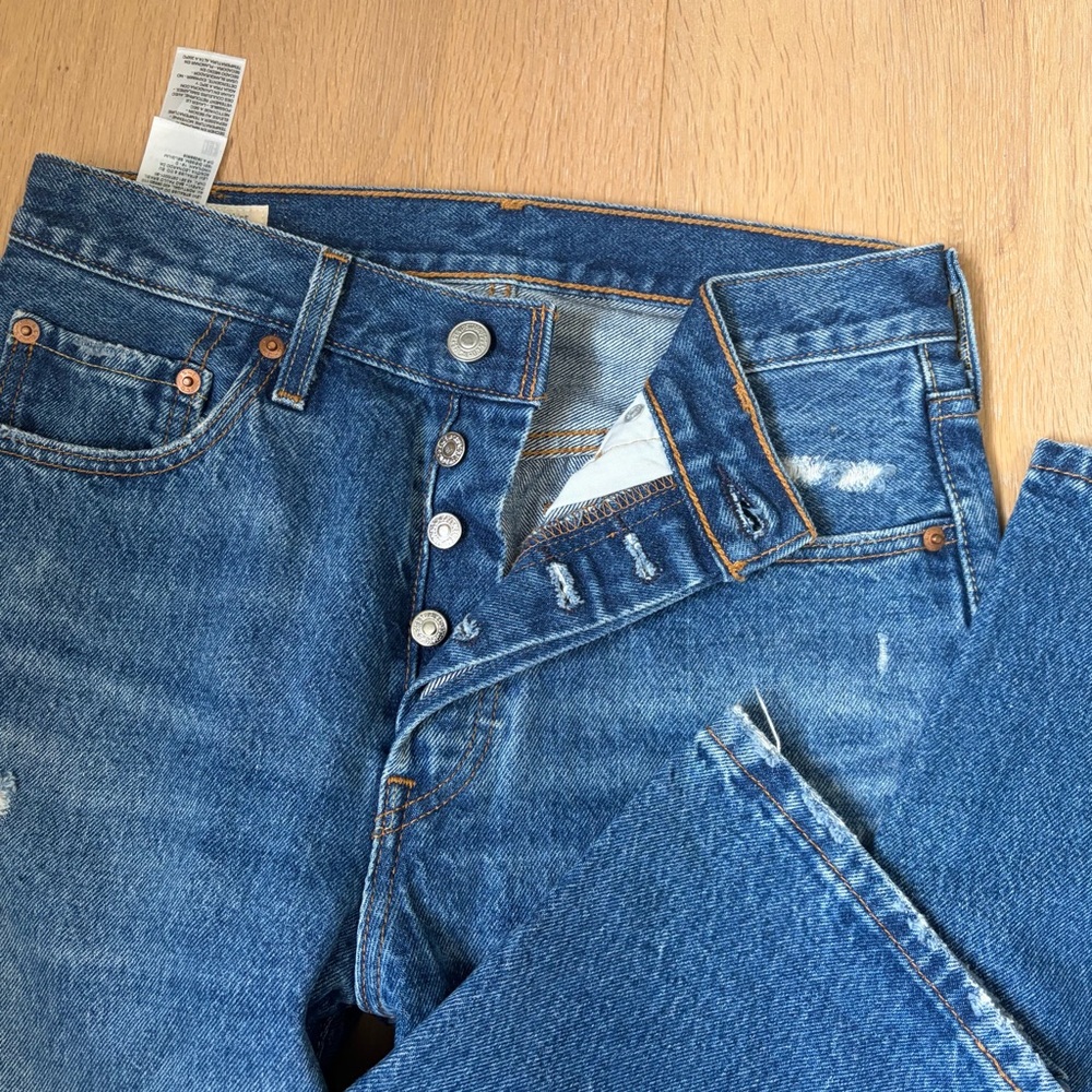Levi's women’s 501 button fly Straight Blue Jeans